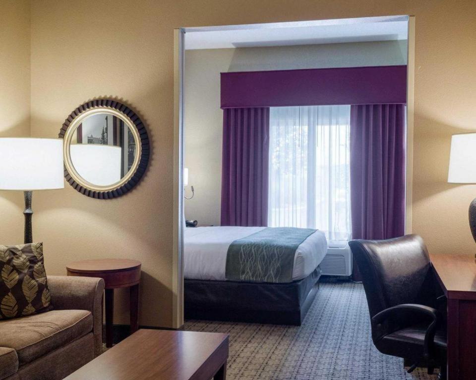 סטארקוויל Comfort Suites מראה חיצוני תמונה