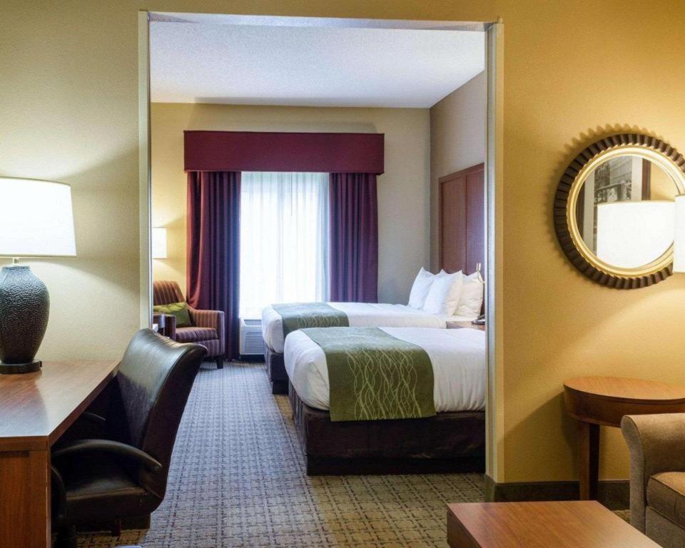 סטארקוויל Comfort Suites מראה חיצוני תמונה