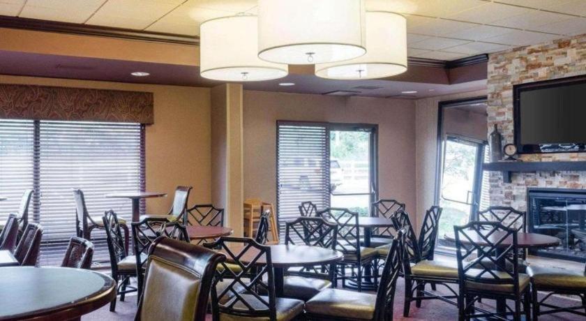סטארקוויל Comfort Suites מראה חיצוני תמונה