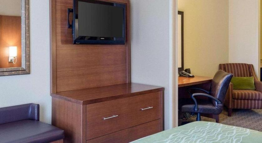 סטארקוויל Comfort Suites מראה חיצוני תמונה