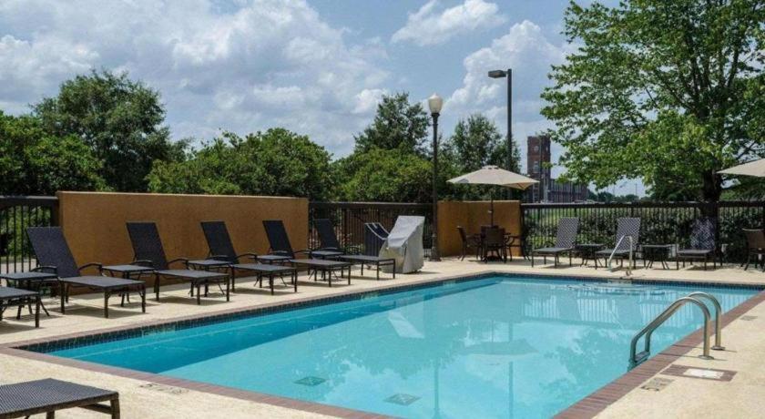 סטארקוויל Comfort Suites מראה חיצוני תמונה