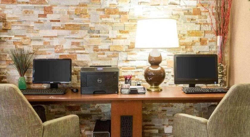 סטארקוויל Comfort Suites מראה חיצוני תמונה