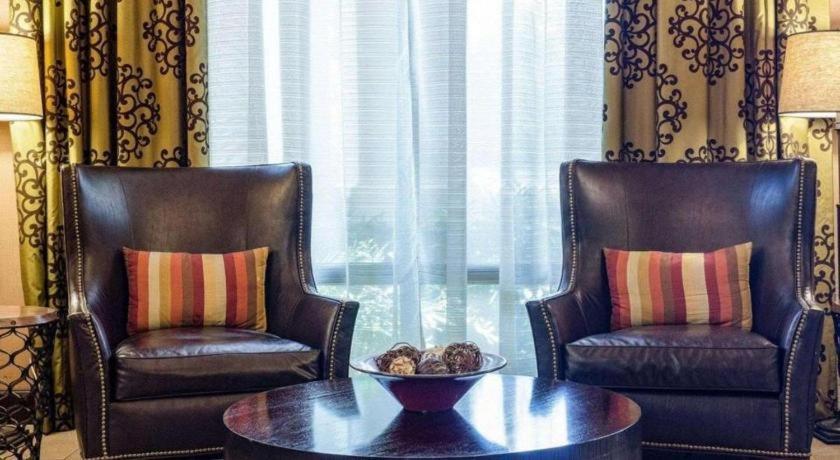 סטארקוויל Comfort Suites מראה חיצוני תמונה