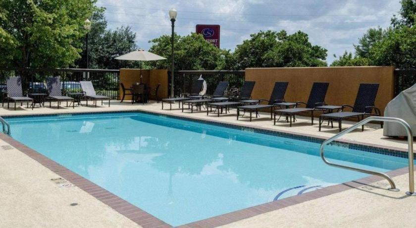 סטארקוויל Comfort Suites מראה חיצוני תמונה